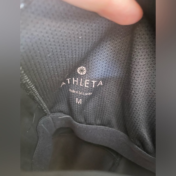 ATHLETA Built in bra tank, T-back, black, Sz M, GUC - Picture 2 of 5